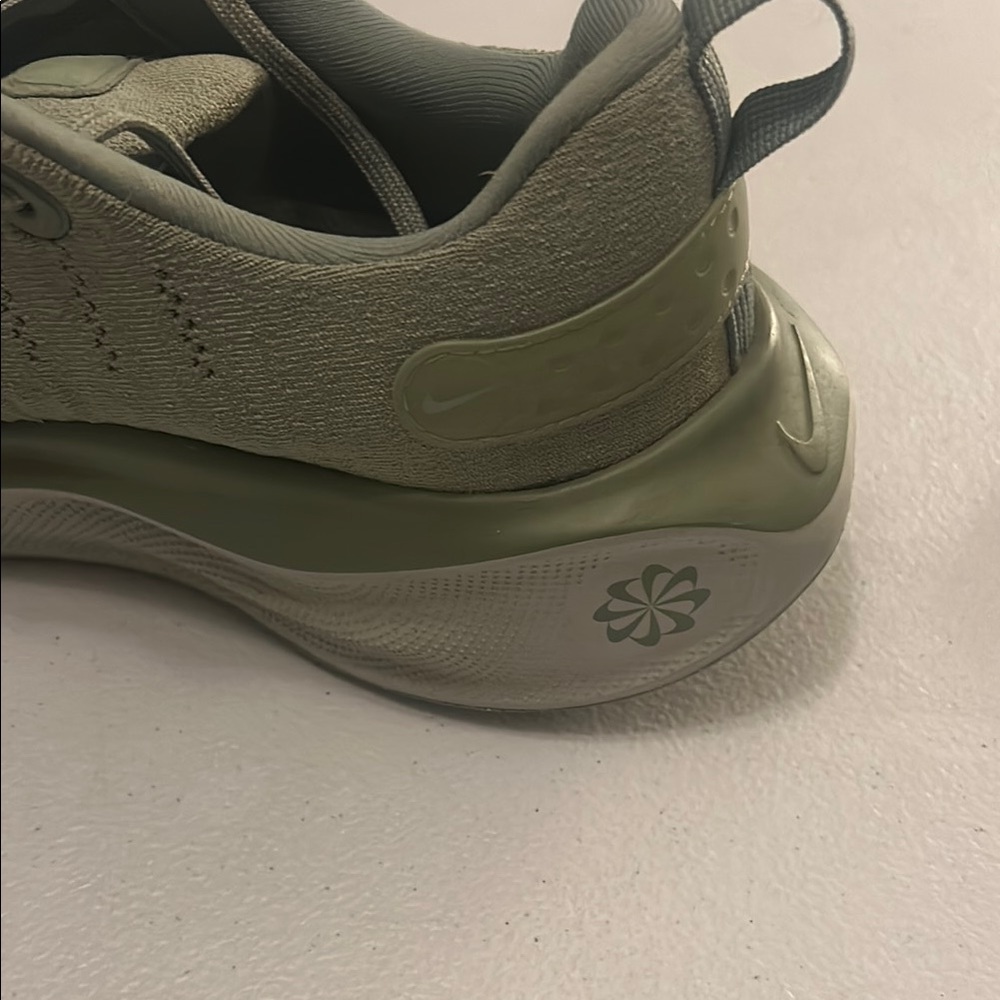 Nike Infinity Run 4 Green Running Shoes - 12 - Picture 7 of 8